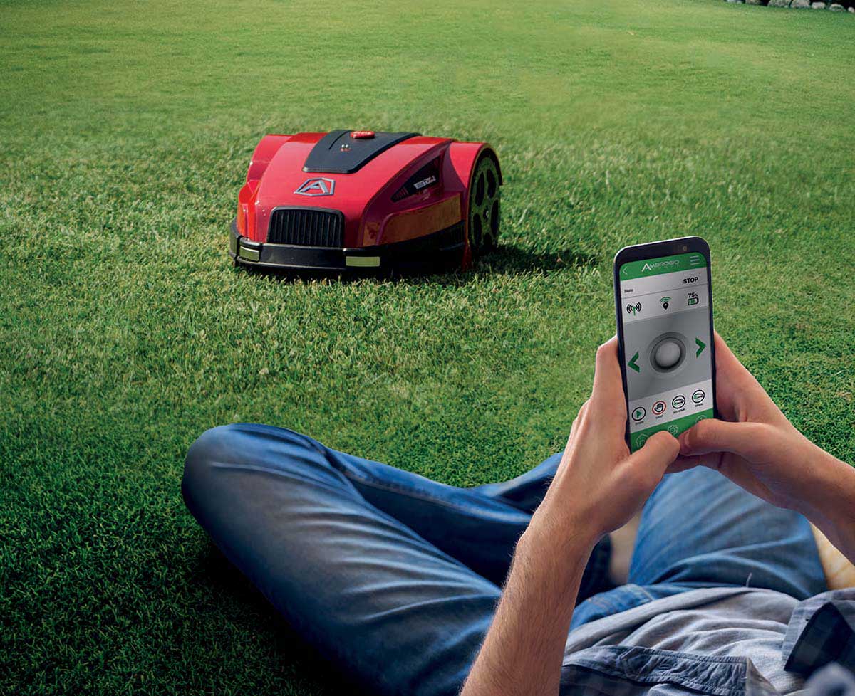 Robot mower can be controlled by apps